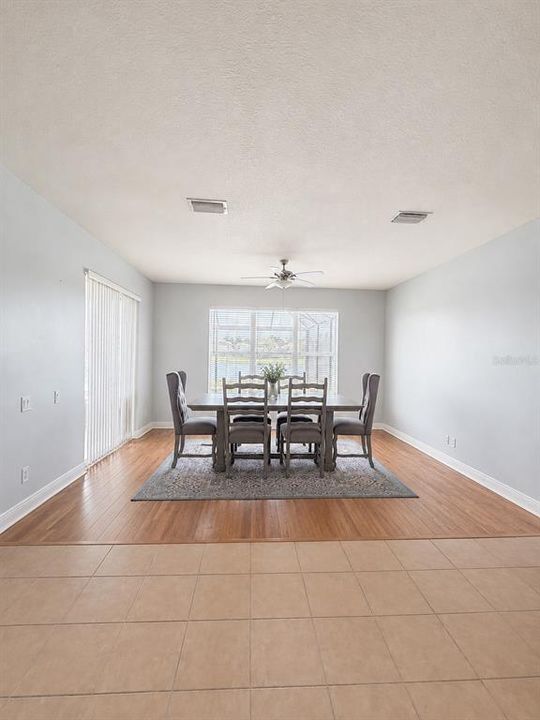 En Venta: $534,000 (4 camas, 3 baños, 2562 Pies cuadrados)