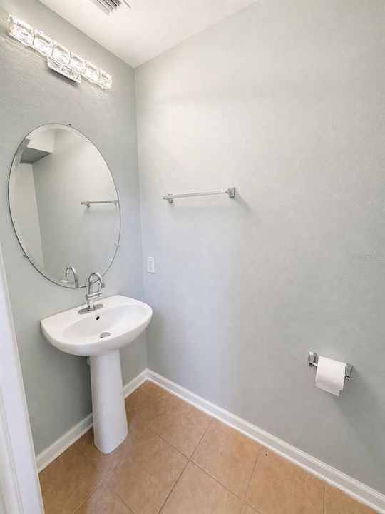 En Venta: $534,000 (4 camas, 3 baños, 2562 Pies cuadrados)
