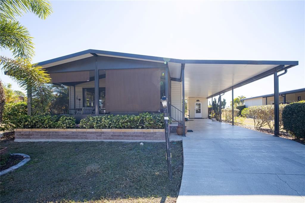 For Sale: $140,000 (2 beds, 2 baths, 1104 Square Feet)