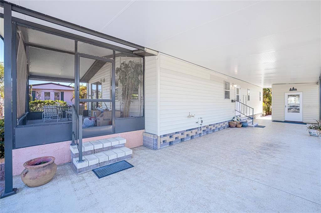 For Sale: $140,000 (2 beds, 2 baths, 1104 Square Feet)