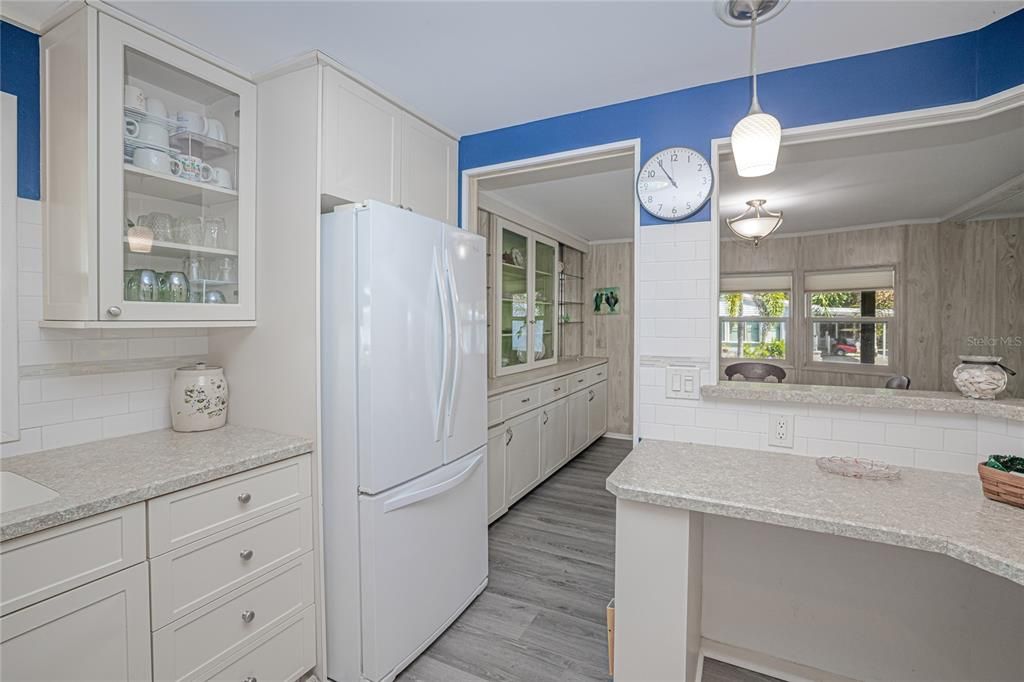 For Sale: $140,000 (2 beds, 2 baths, 1104 Square Feet)
