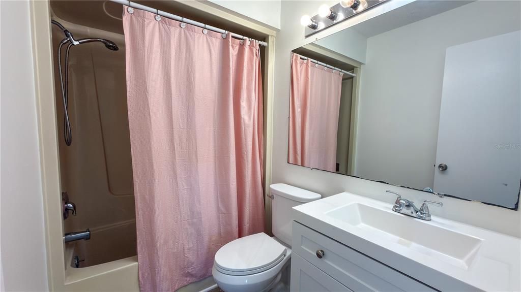 В аренду: $1,550 (2 спален, 2 ванн, 977 Квадратных фут)