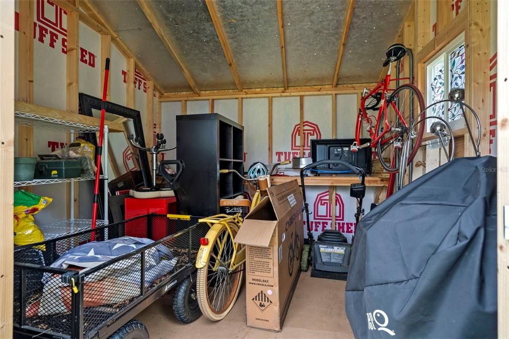 For Sale: $309,900 (2 beds, 1 baths, 1078 Square Feet)