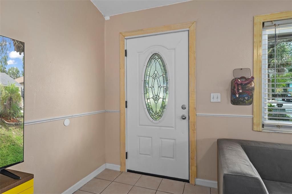 For Sale: $309,900 (2 beds, 1 baths, 1078 Square Feet)