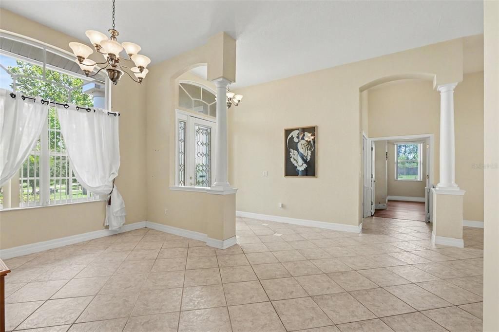 En Venta: $650,000 (4 camas, 3 baños, 2757 Pies cuadrados)