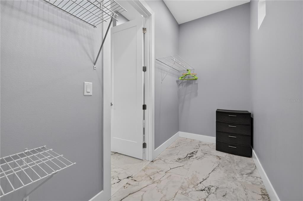На продажу: $459,000 (3 спален, 2 ванн, 1812 Квадратных фут)
