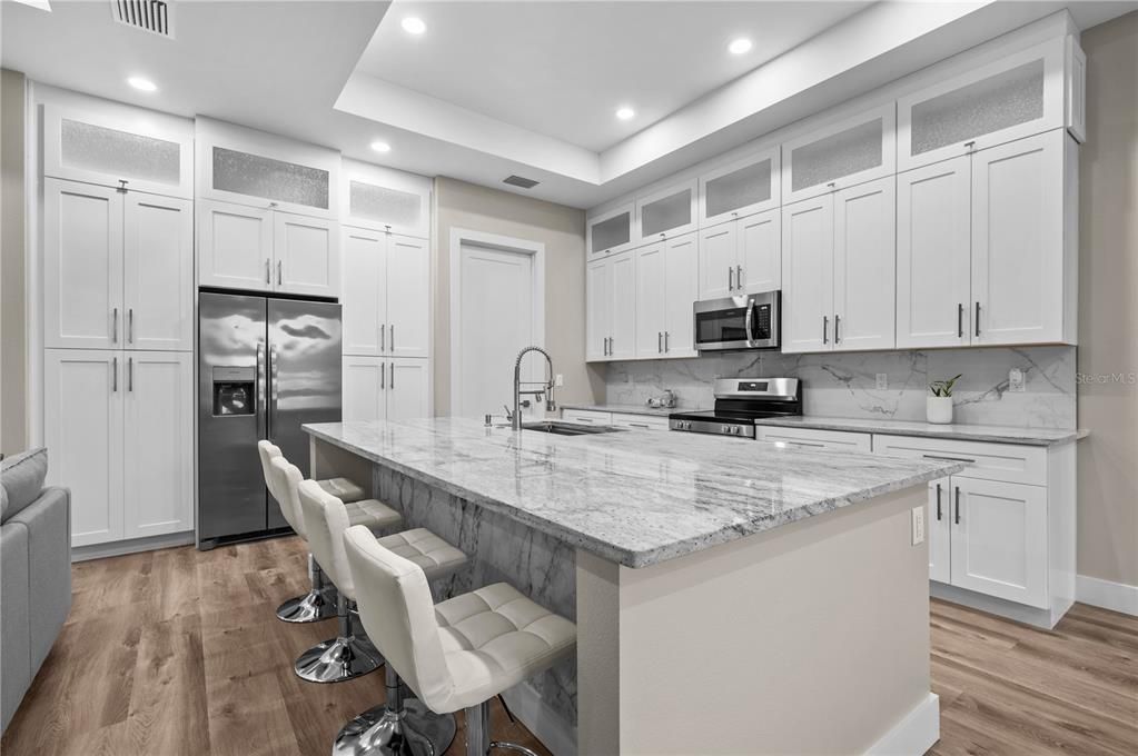 На продажу: $459,000 (3 спален, 2 ванн, 1812 Квадратных фут)