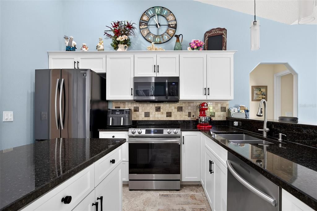 Active With Contract: $439,900 (3 beds, 2 baths, 1896 Square Feet)