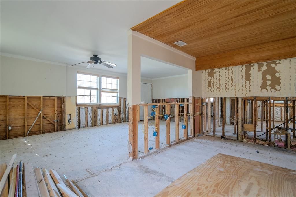En Venta: $399,900 (4 camas, 3 baños, 1149 Pies cuadrados)