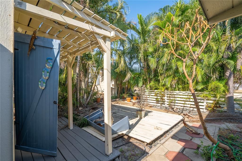 En Venta: $399,900 (4 camas, 3 baños, 1149 Pies cuadrados)
