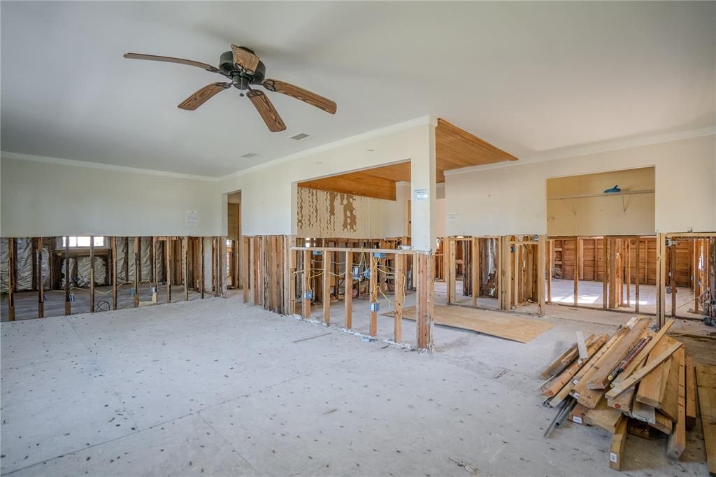 En Venta: $399,900 (4 camas, 3 baños, 1149 Pies cuadrados)