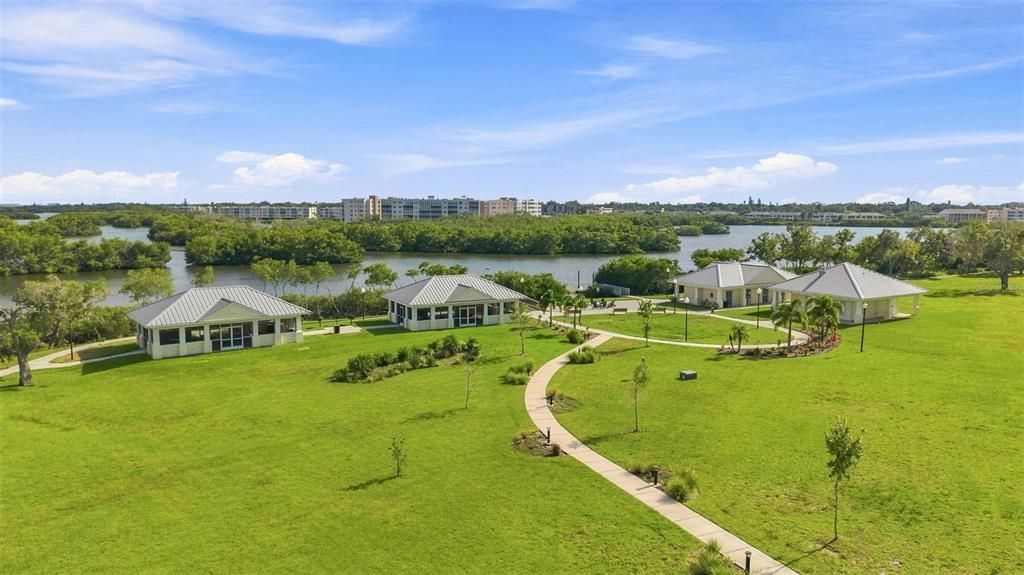 En Venta: $770,000 (3 camas, 2 baños, 2239 Pies cuadrados)