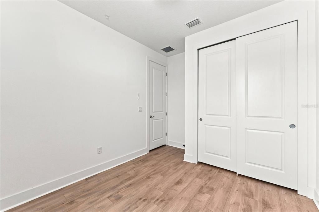 En Venta: $770,000 (3 camas, 2 baños, 2239 Pies cuadrados)