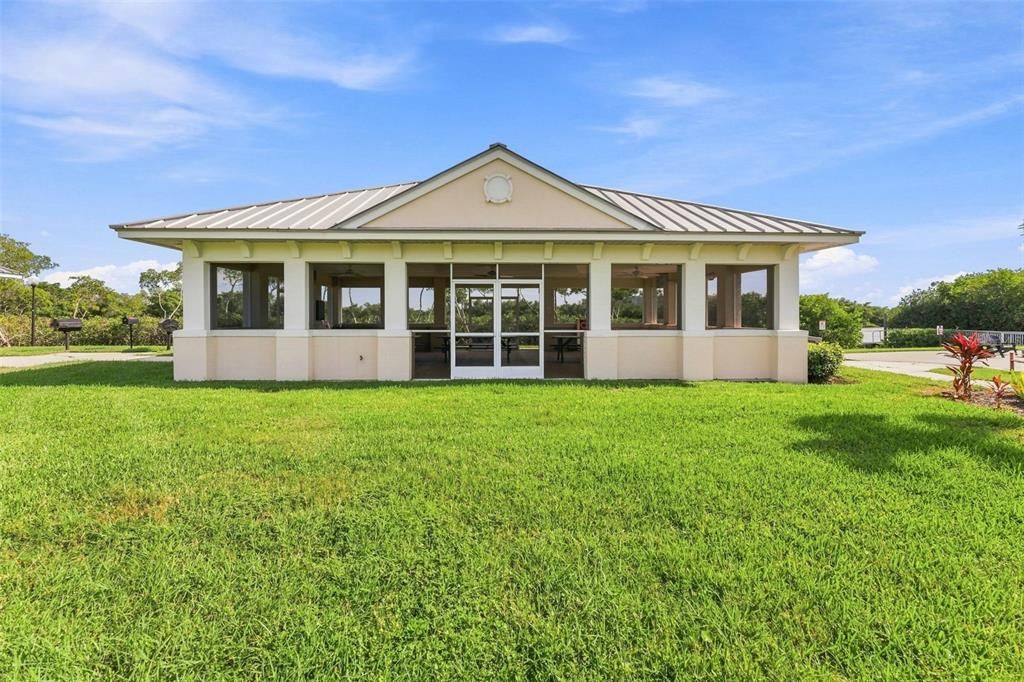 En Venta: $770,000 (3 camas, 2 baños, 2239 Pies cuadrados)