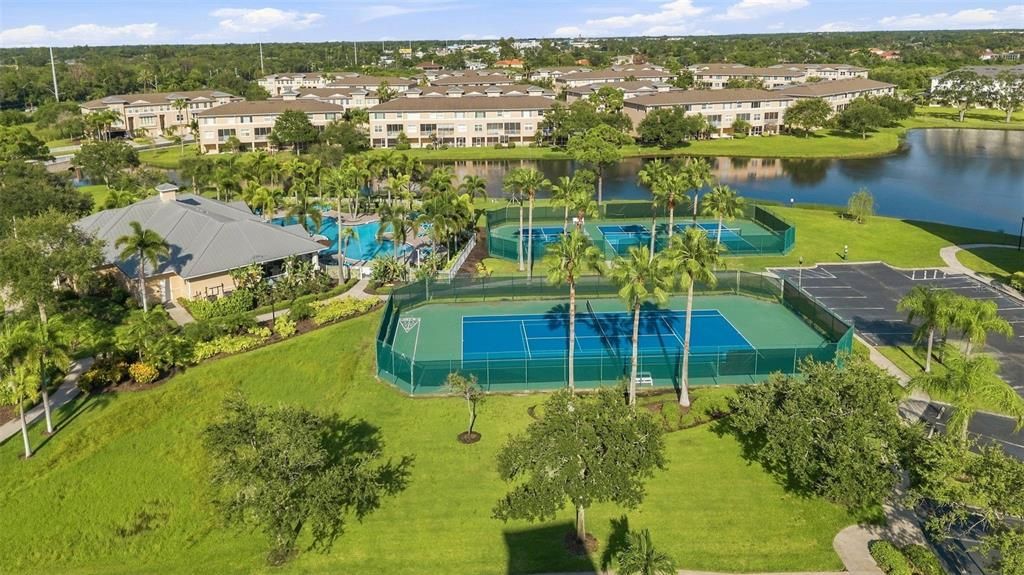En Venta: $770,000 (3 camas, 2 baños, 2239 Pies cuadrados)