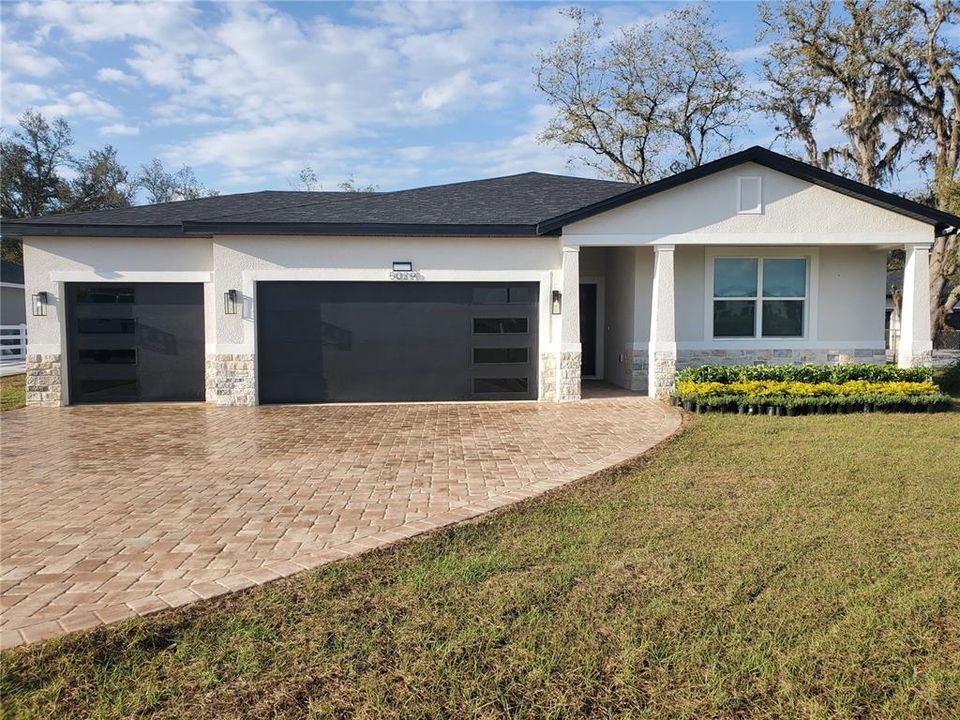 En Venta: $447,900 (4 camas, 2 baños, 1804 Pies cuadrados)
