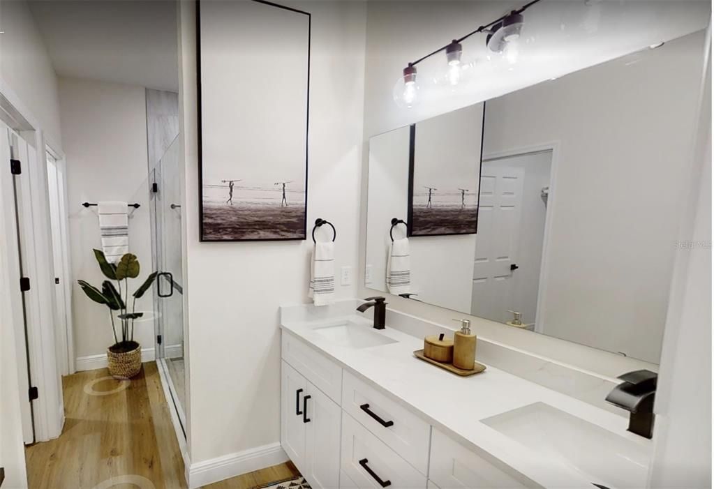 En Venta: $447,900 (4 camas, 2 baños, 1804 Pies cuadrados)