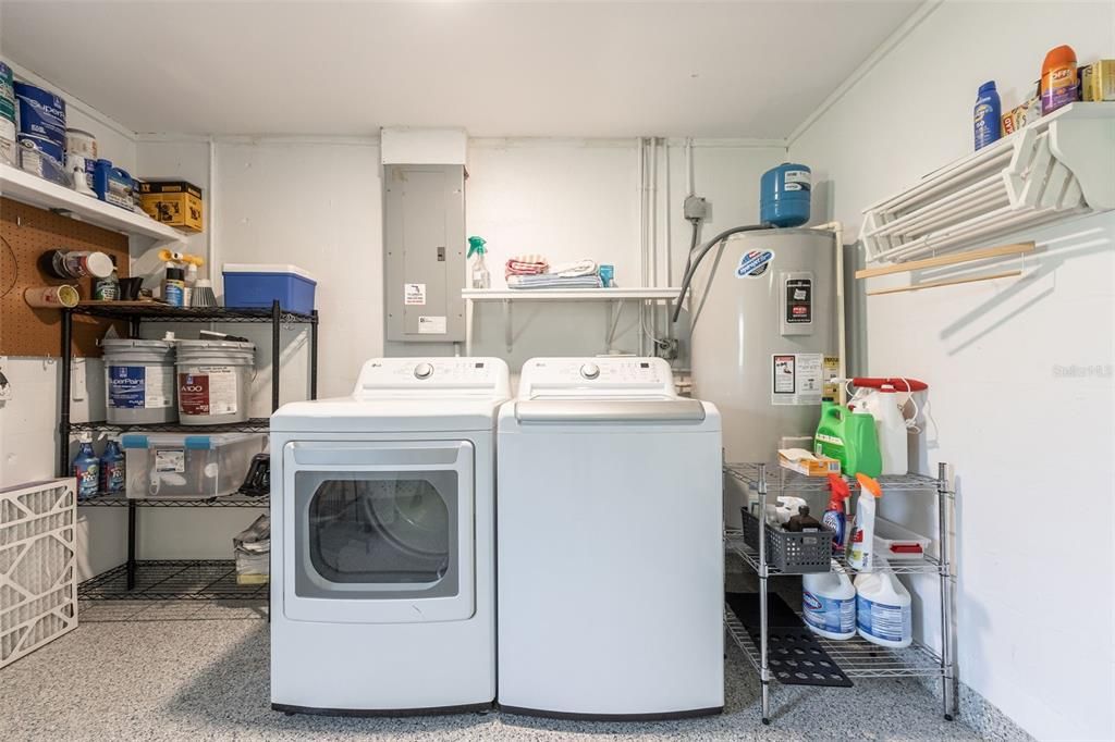 En Venta: $429,000 (3 camas, 2 baños, 1299 Pies cuadrados)
