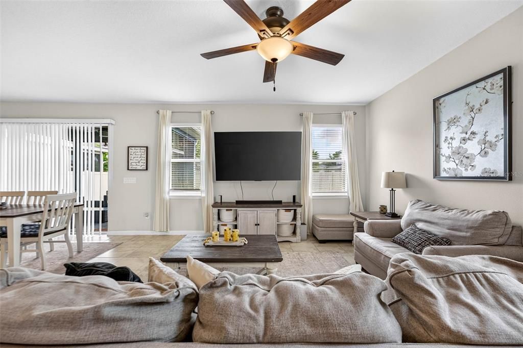 For Sale: $370,000 (3 beds, 2 baths, 1934 Square Feet)
