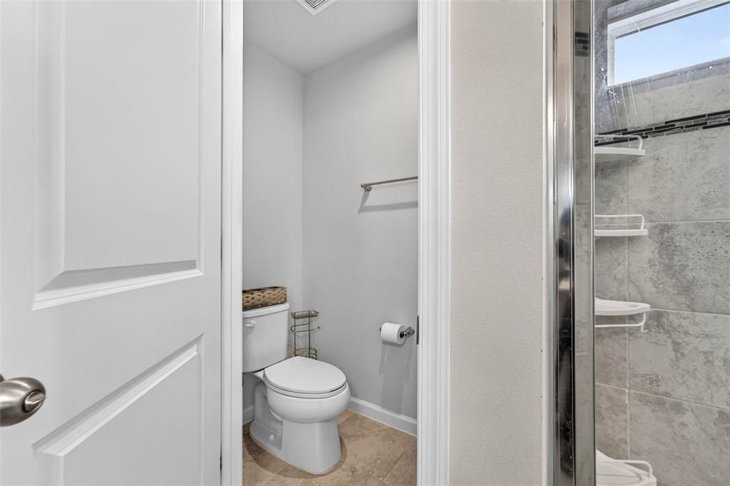 For Sale: $370,000 (3 beds, 2 baths, 1934 Square Feet)