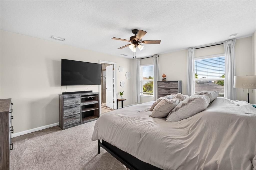 For Sale: $370,000 (3 beds, 2 baths, 1934 Square Feet)