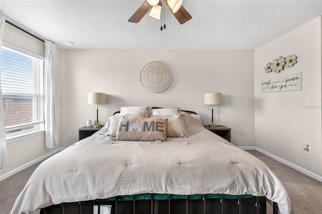 For Sale: $370,000 (3 beds, 2 baths, 1934 Square Feet)