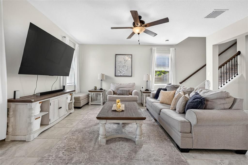 For Sale: $370,000 (3 beds, 2 baths, 1934 Square Feet)