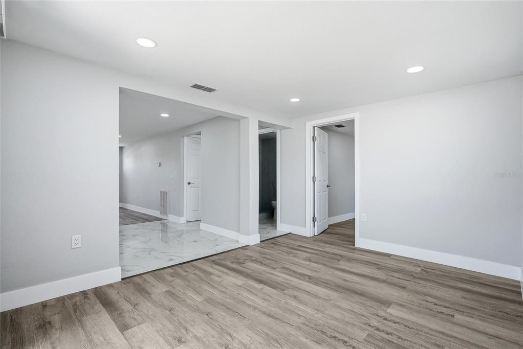 For Sale: $290,000 (3 beds, 2 baths, 1132 Square Feet)
