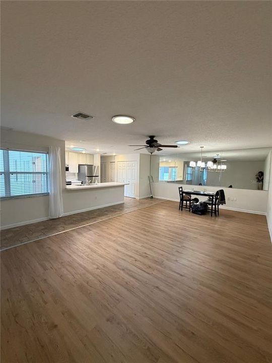 En Venta: $199,999 (3 camas, 2 baños, 1250 Pies cuadrados)