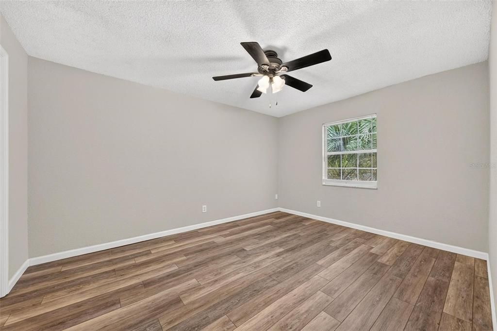 На продажу: $189,900 (2 спален, 2 ванн, 953 Квадратных фут)