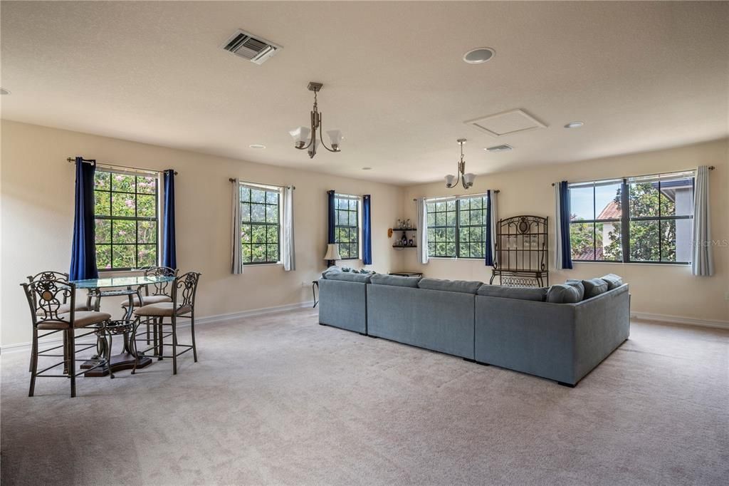 For Sale: $1,480,000 (4 beds, 3 baths, 4460 Square Feet)