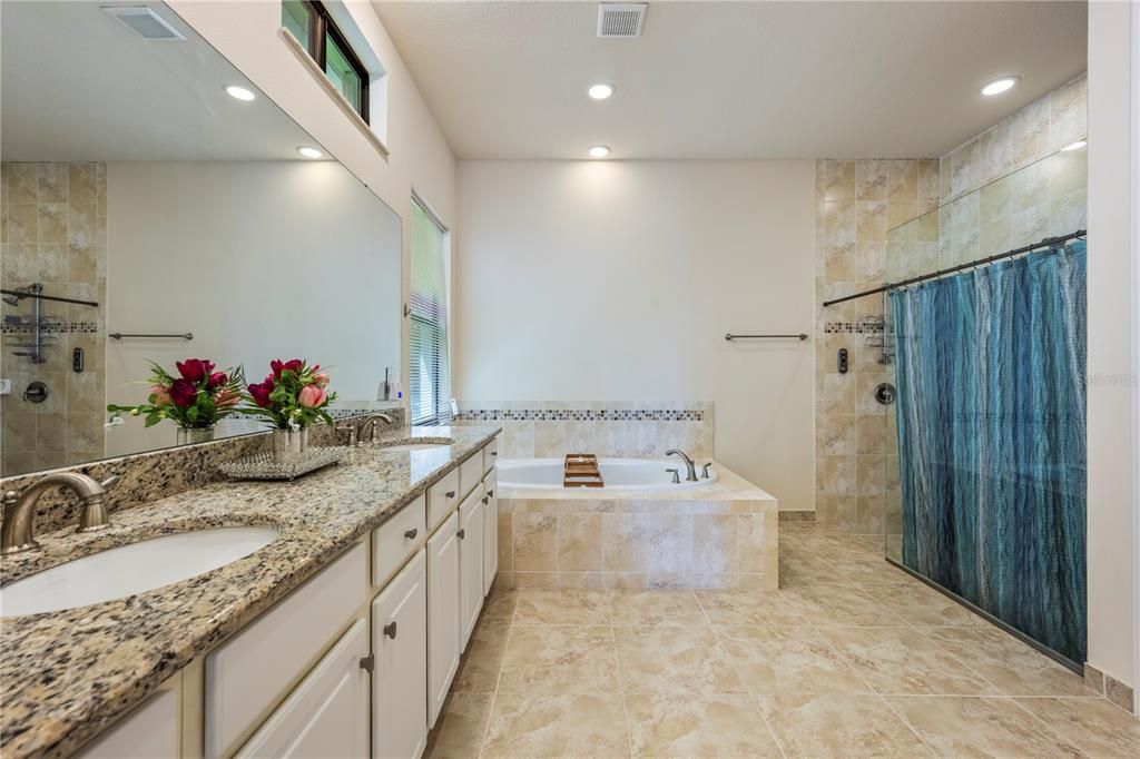 For Sale: $1,480,000 (4 beds, 3 baths, 4460 Square Feet)