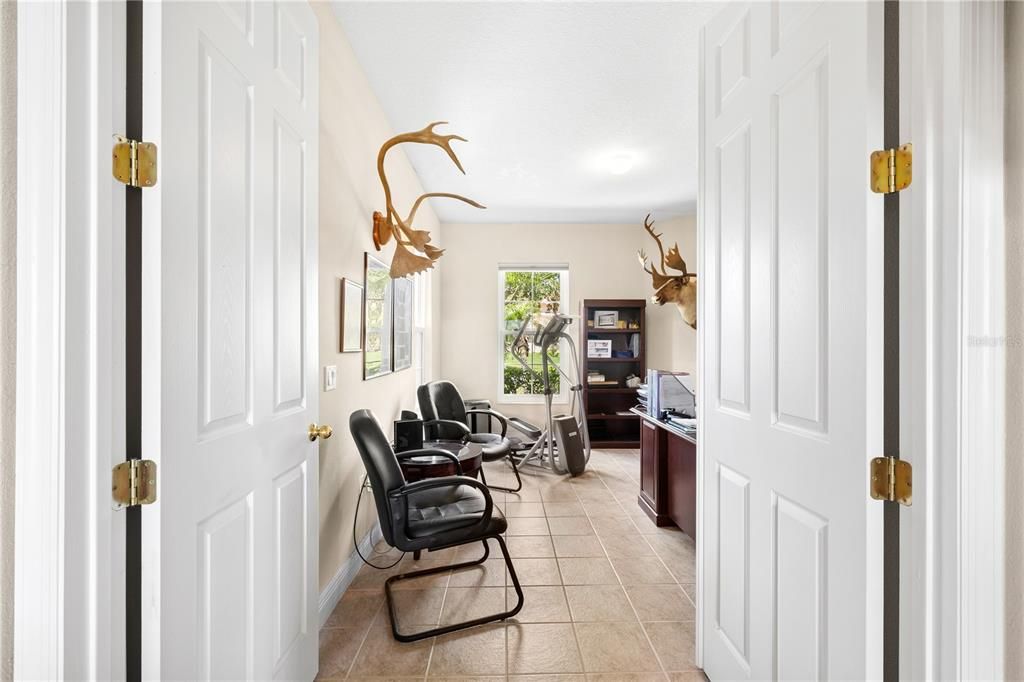 En Venta: $635,000 (4 camas, 3 baños, 2609 Pies cuadrados)