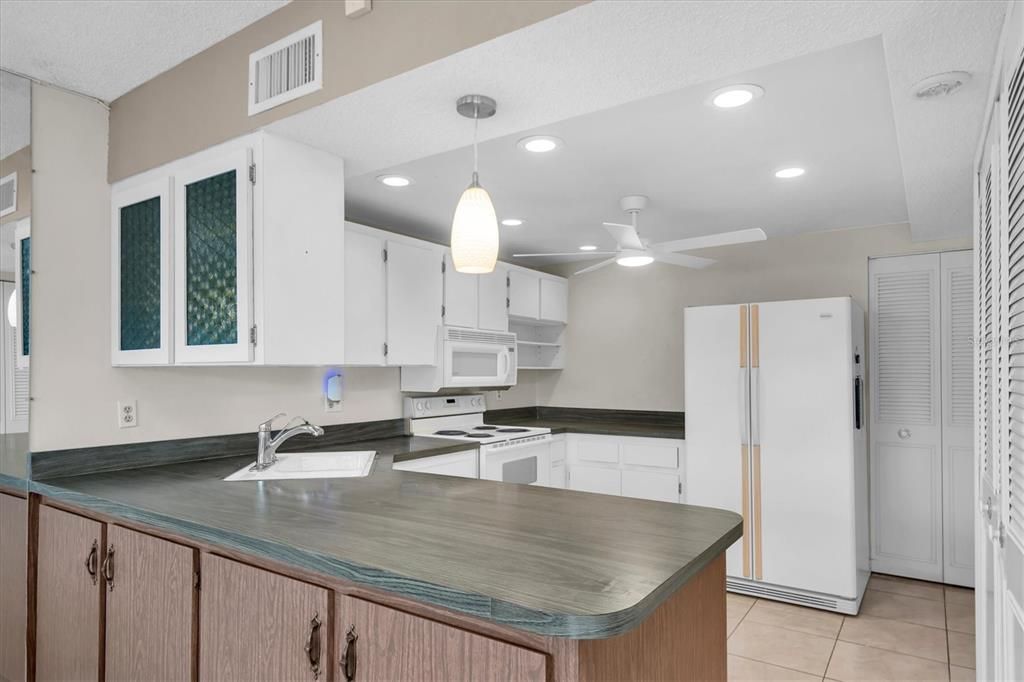 En Venta: $159,000 (2 camas, 2 baños, 1270 Pies cuadrados)