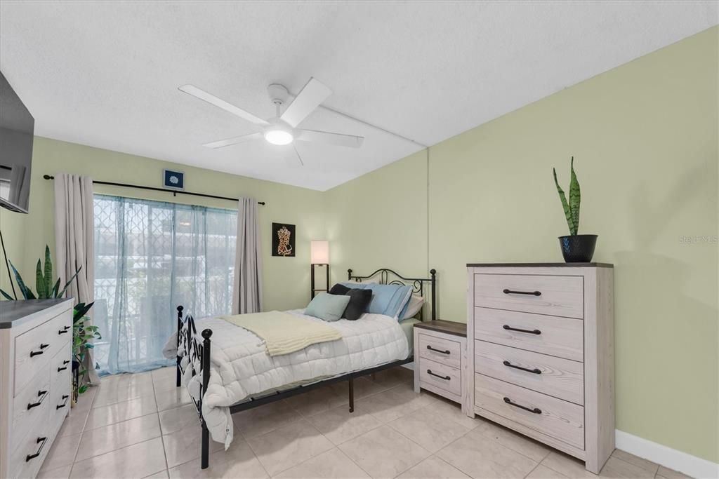 En Venta: $159,000 (2 camas, 2 baños, 1270 Pies cuadrados)