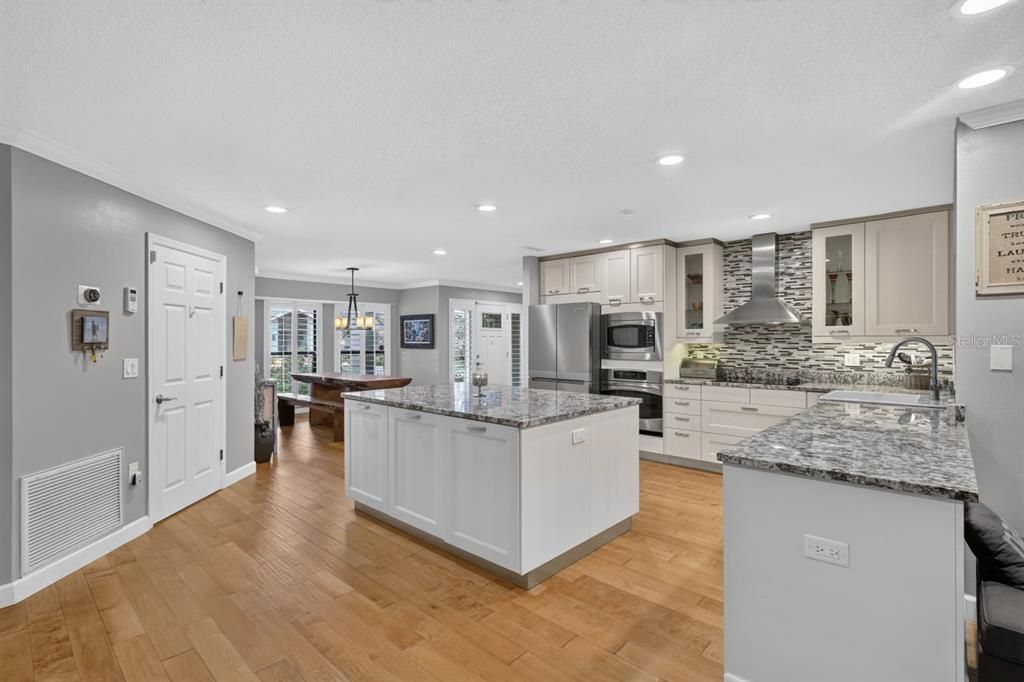 For Sale: $795,000 (4 beds, 2 baths, 2274 Square Feet)