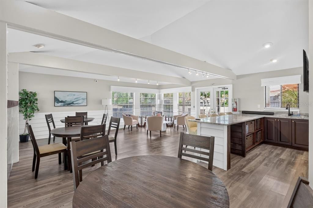 For Sale: $795,000 (4 beds, 2 baths, 2274 Square Feet)