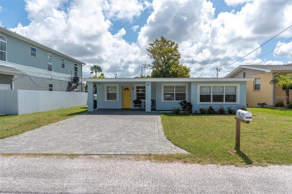 For Sale: $430,000 (3 beds, 2 baths, 1396 Square Feet)