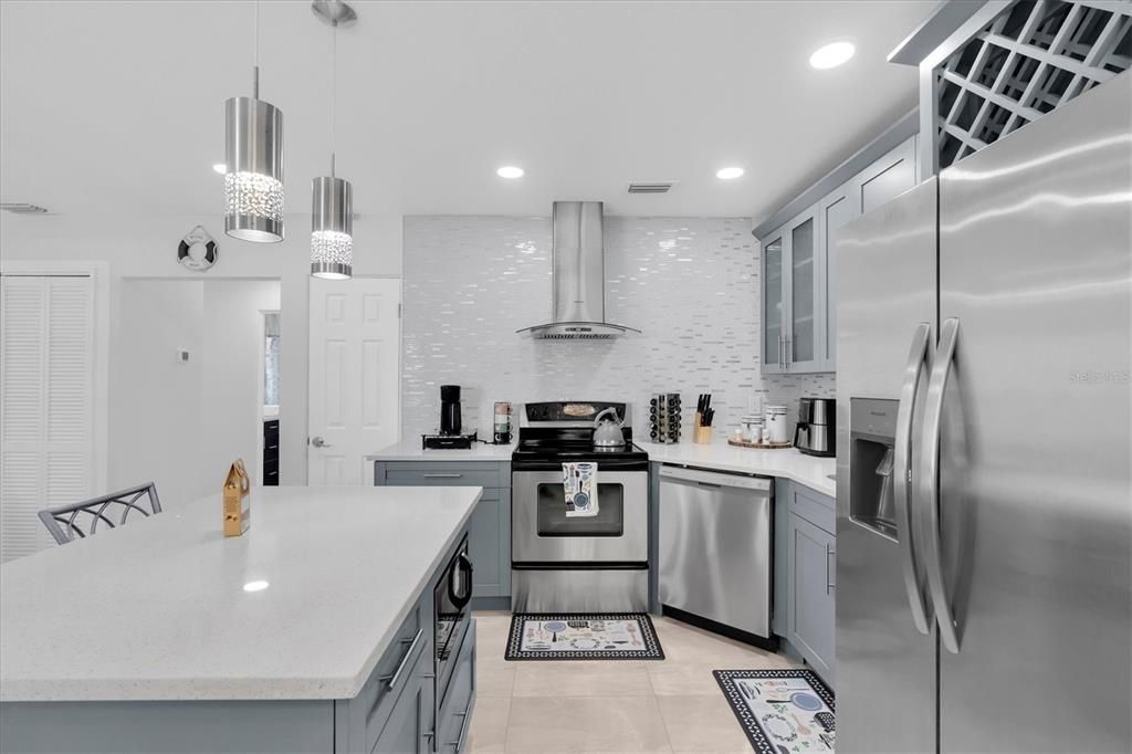For Sale: $430,000 (3 beds, 2 baths, 1396 Square Feet)