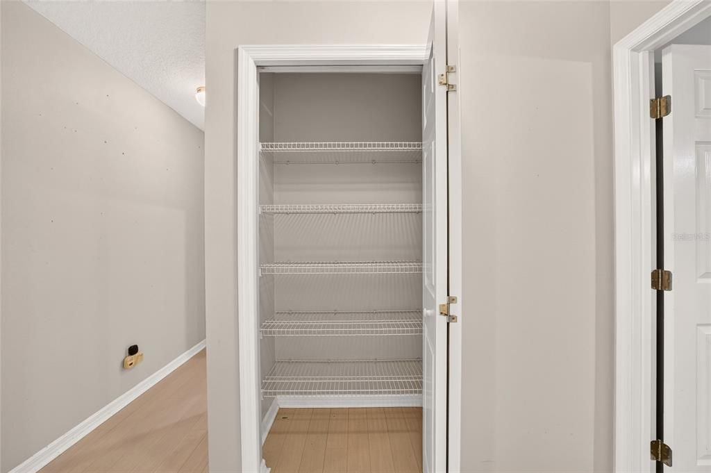 На продажу: $329,000 (3 спален, 2 ванн, 1847 Квадратных фут)