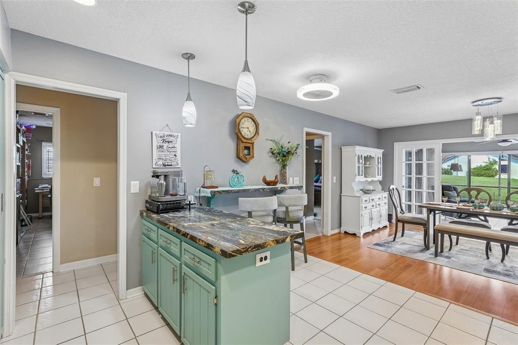 For Sale: $435,000 (2 beds, 2 baths, 2205 Square Feet)