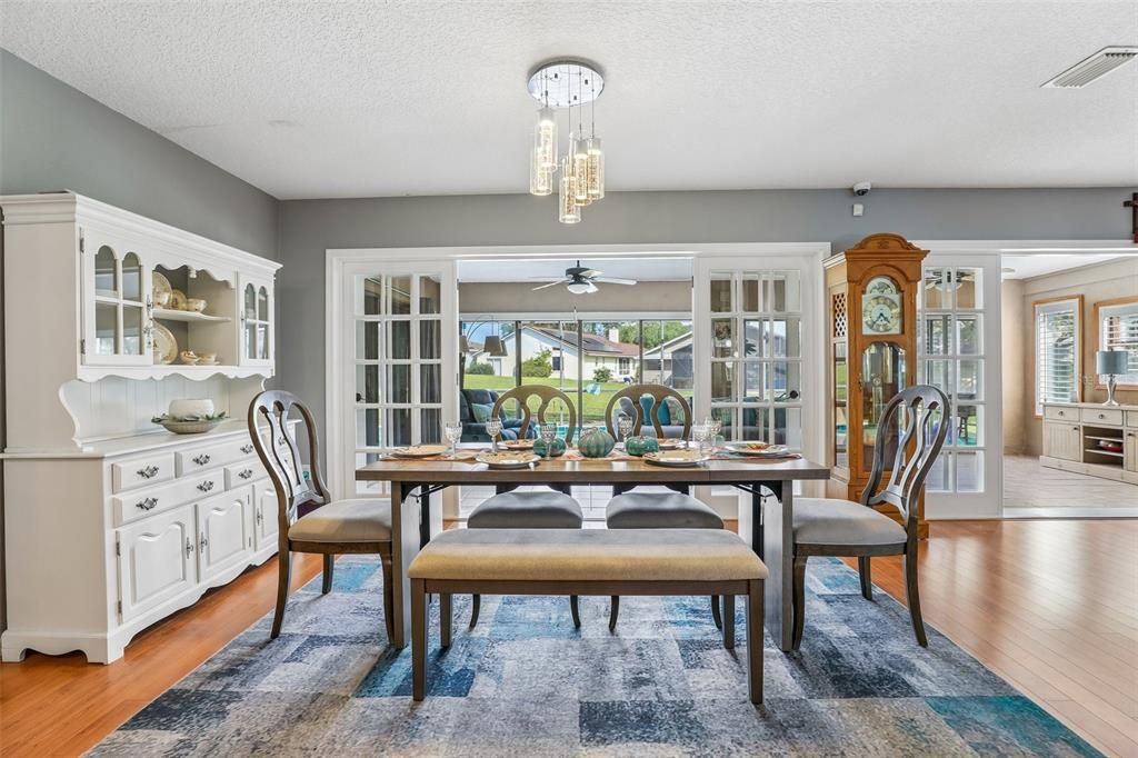 For Sale: $435,000 (2 beds, 2 baths, 2205 Square Feet)