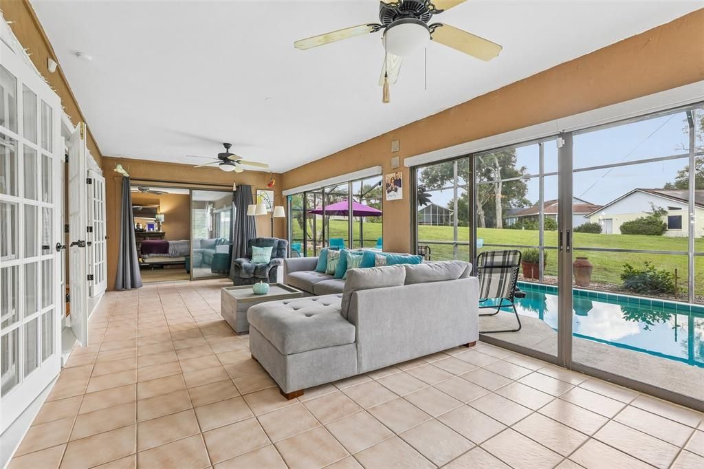 For Sale: $435,000 (2 beds, 2 baths, 2205 Square Feet)