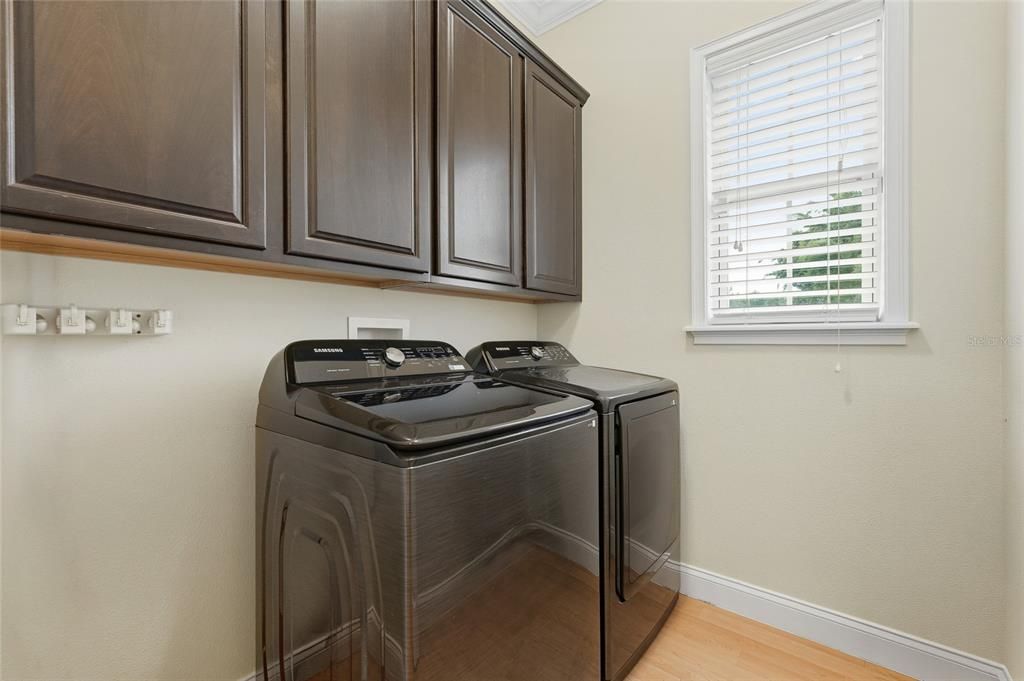 For Sale: $825,000 (4 beds, 3 baths, 2509 Square Feet)