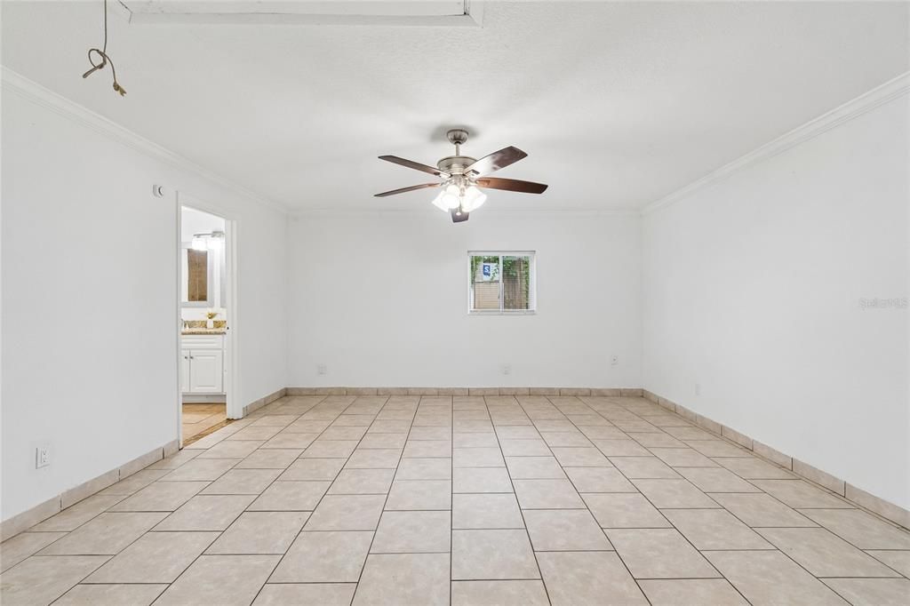 For Sale: $295,000 (3 beds, 2 baths, 1677 Square Feet)