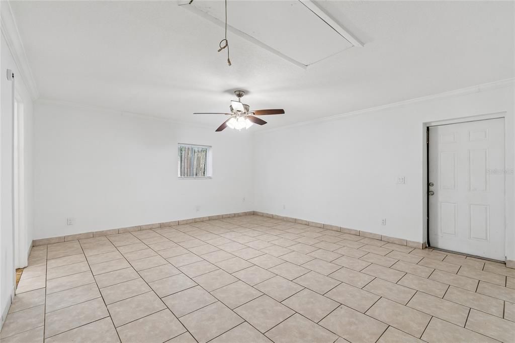 For Sale: $295,000 (3 beds, 2 baths, 1677 Square Feet)