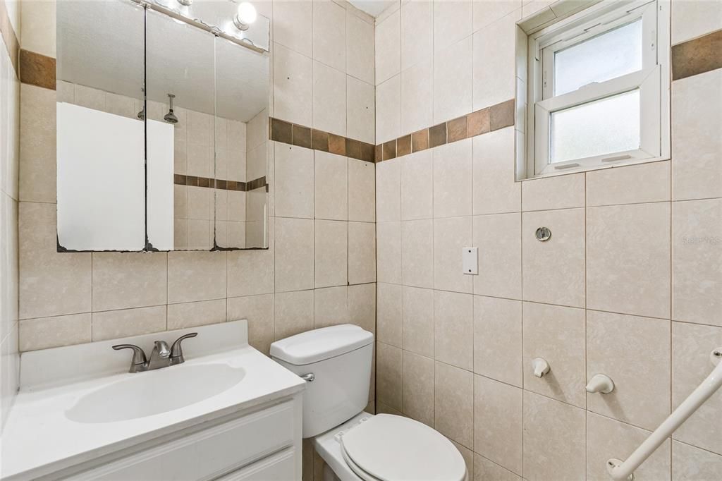 For Sale: $295,000 (3 beds, 2 baths, 1677 Square Feet)