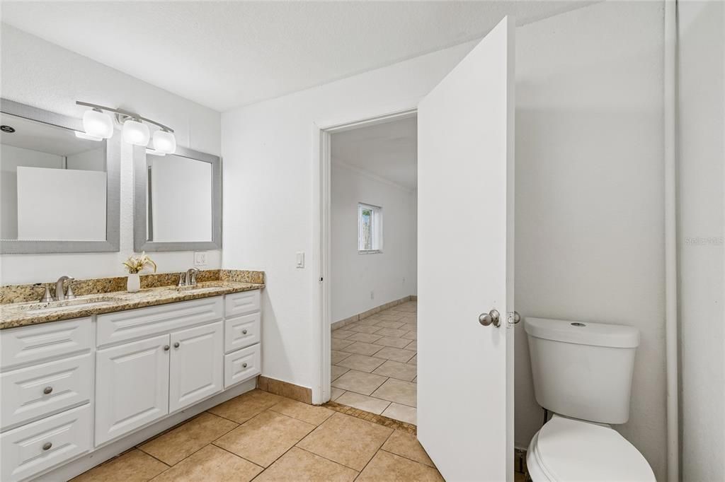 For Sale: $295,000 (3 beds, 2 baths, 1677 Square Feet)