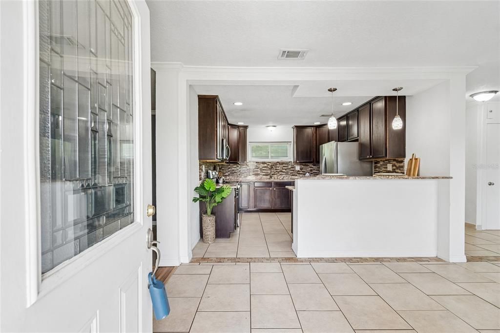 For Sale: $295,000 (3 beds, 2 baths, 1677 Square Feet)