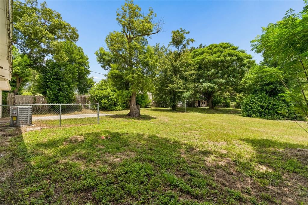For Sale: $295,000 (3 beds, 2 baths, 1677 Square Feet)